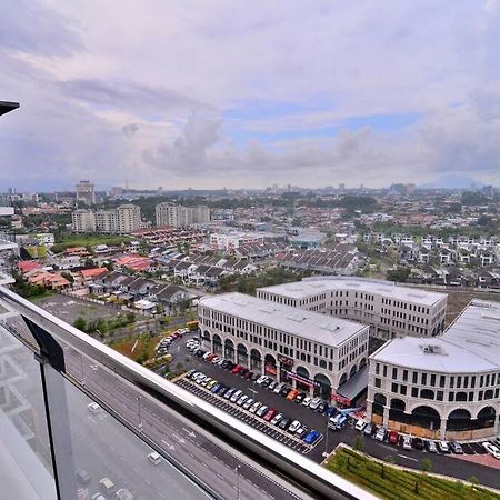 Lovely Vivamall City View With 2 Card Lv12 Кучинг Экстерьер фото